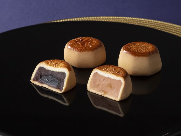 MOONCAKE ASSORTMENT 12 PCS BOX